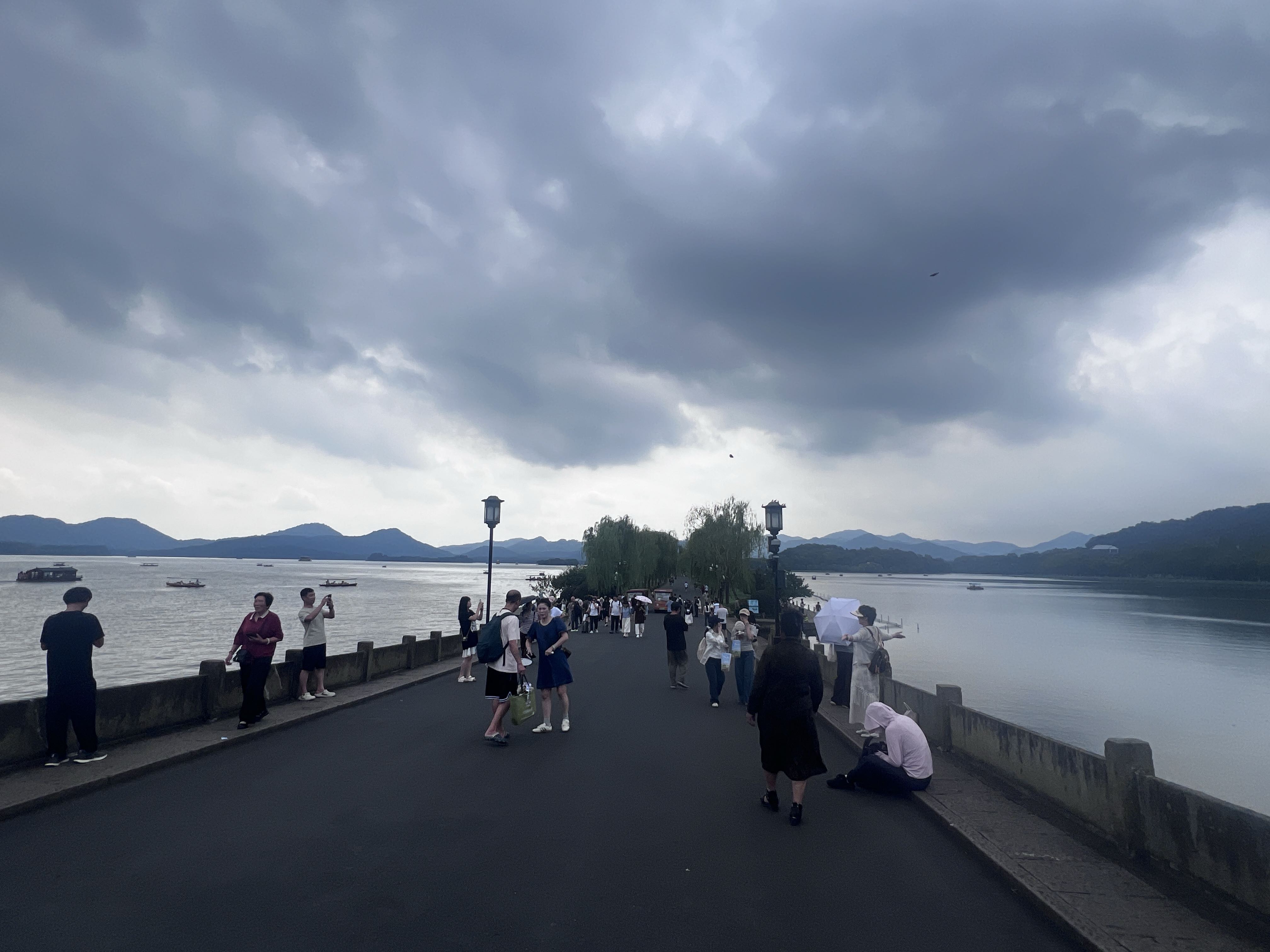 《西湖四韵》